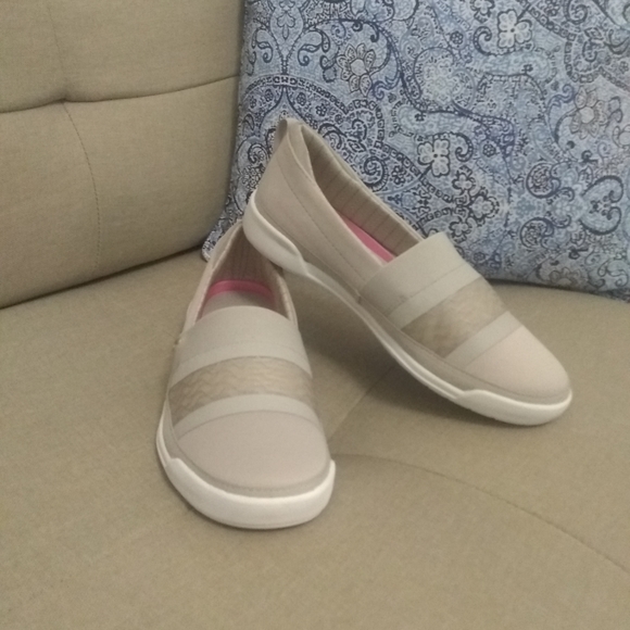 Ryka Olivera slip-on flats silver cloud NWT - Picture 6 of 8